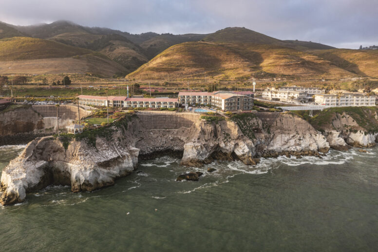 Drone photo of Shore Cliff Hotel and Pismo Lighthouse Suites.